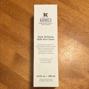 KIEHL’S Daily  refining Milk-Peel Toner